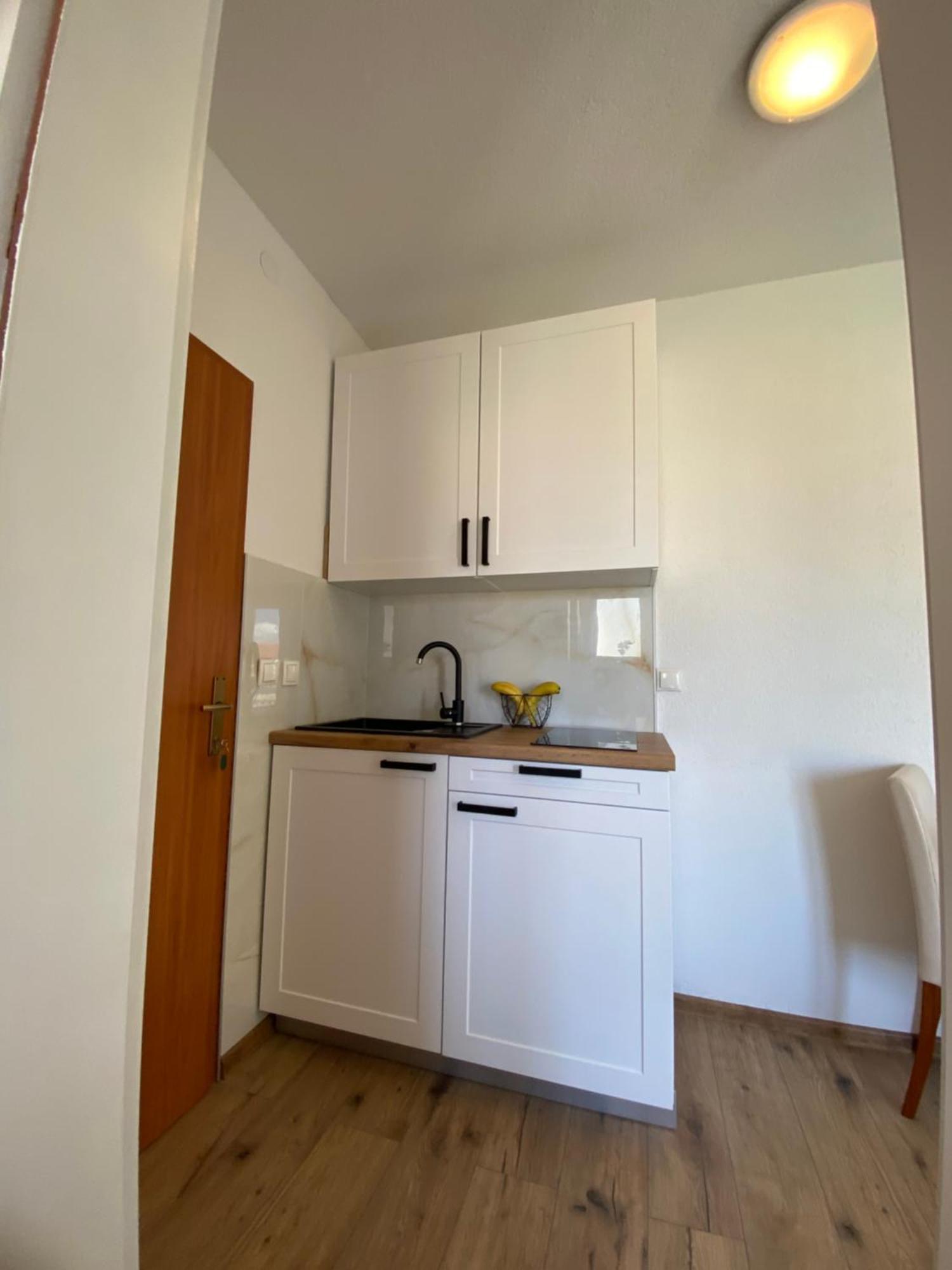 Apartment House *